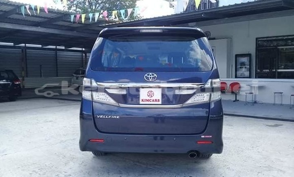 Buy Used Toyota Vellfire Blue Car in Bandar Seri Begawan in Brunei-Muara Buy Used Toyota Vellfire Blue Car in Bandar Seri Begawan in Brunei-Muara