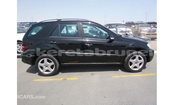 Buy Import Mercedes-Benz 190 Black Car in Import - Dubai in Belait Buy Import Mercedes-Benz 190 Black Car in Import - Dubai in Belait