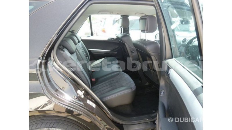 Big with watermark mercedes benz 190 belait import dubai 3044