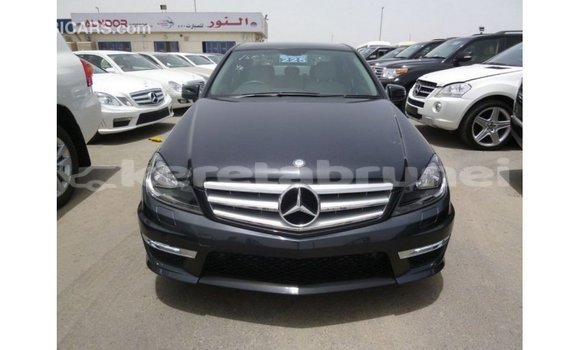 Buy Import Mercedes-Benz 190 Black Car in Import - Dubai in Belait Buy Import Mercedes-Benz 190 Black Car in Import - Dubai in Belait
