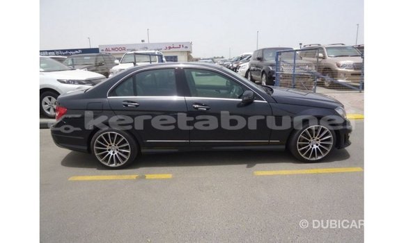 Buy Import Mercedes-Benz 190 Black Car in Import - Dubai in Belait Buy Import Mercedes-Benz 190 Black Car in Import - Dubai in Belait
