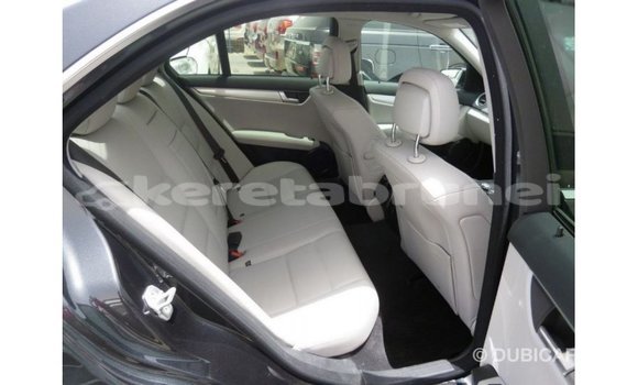 Buy Import Mercedes-Benz 190 Black Car in Import - Dubai in Belait Buy Import Mercedes-Benz 190 Black Car in Import - Dubai in Belait