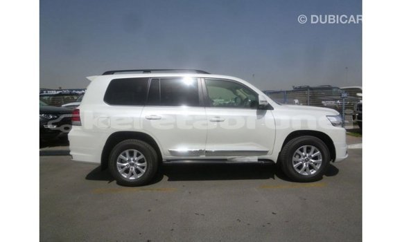 Buy Import Toyota Land Cruiser White Car in Import - Dubai in Belait Buy Import Toyota Land Cruiser White Car in Import - Dubai in Belait