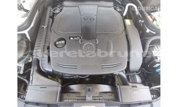 Buy Import Mercedes-Benz 190 White Car in Import - Dubai in Belait Buy Import Mercedes-Benz 190 White Car in Import - Dubai in Belait