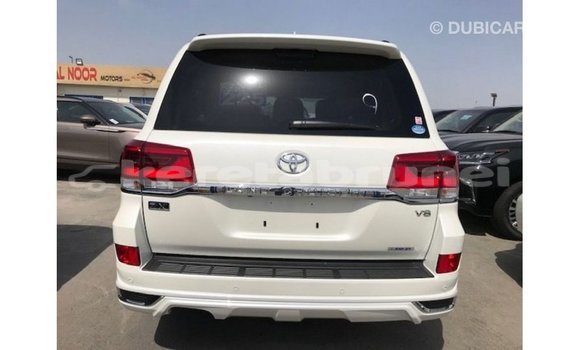 Buy Import Toyota Land Cruiser White Car in Import - Dubai in Belait Buy Import Toyota Land Cruiser White Car in Import - Dubai in Belait