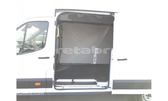 Buy Import Ford Club Wagon White Car in Import - Dubai in Belait Buy Import Ford Club Wagon White Car in Import - Dubai in Belait