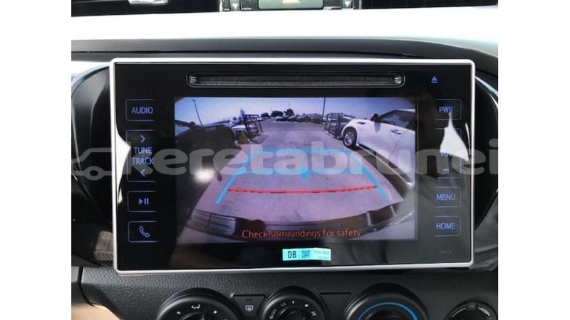 Big with watermark toyota hilux belait import dubai 3058