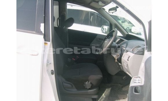 Buy Import Toyota Noah White Car in Import - Dubai in Belait Buy Import Toyota Noah White Car in Import - Dubai in Belait