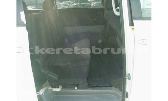 Buy Import Toyota Noah White Car in Import - Dubai in Belait Buy Import Toyota Noah White Car in Import - Dubai in Belait