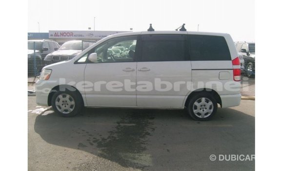 Buy Import Toyota Noah White Car in Import - Dubai in Belait Buy Import Toyota Noah White Car in Import - Dubai in Belait