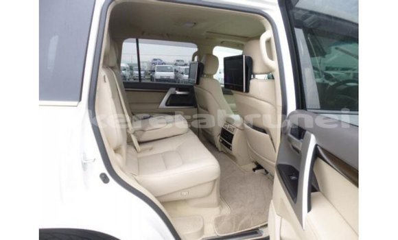Buy Import Toyota Land Cruiser White Car in Import - Dubai in Belait Buy Import Toyota Land Cruiser White Car in Import - Dubai in Belait