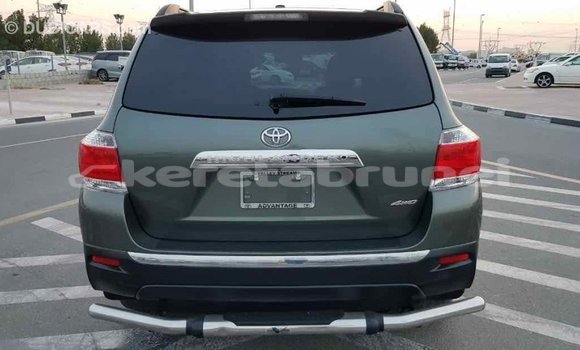 Buy Import Toyota Highlander Green Car in Import - Dubai in Belait Buy Import Toyota Highlander Green Car in Import - Dubai in Belait