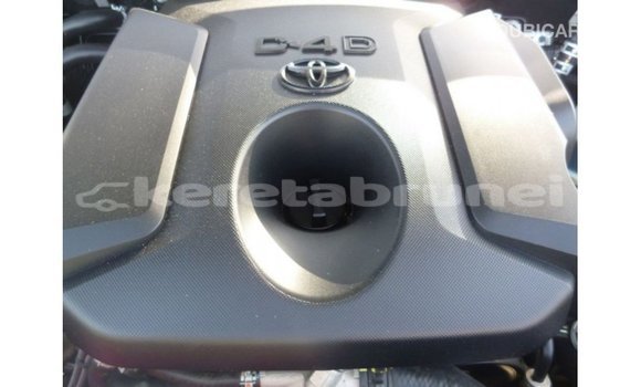 Buy Import Toyota Prado White Car in Import - Dubai in Belait Buy Import Toyota Prado White Car in Import - Dubai in Belait