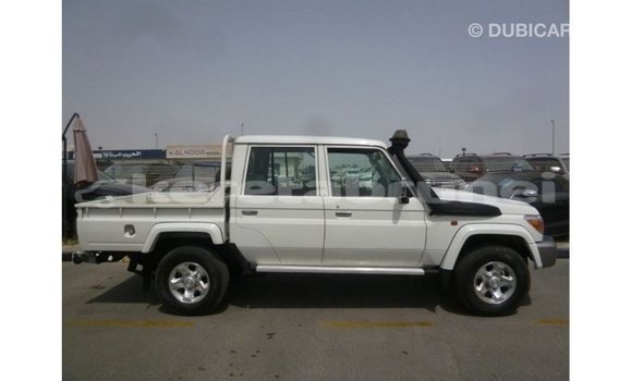 Buy Import Toyota Land Cruiser White Car in Import - Dubai in Belait Buy Import Toyota Land Cruiser White Car in Import - Dubai in Belait