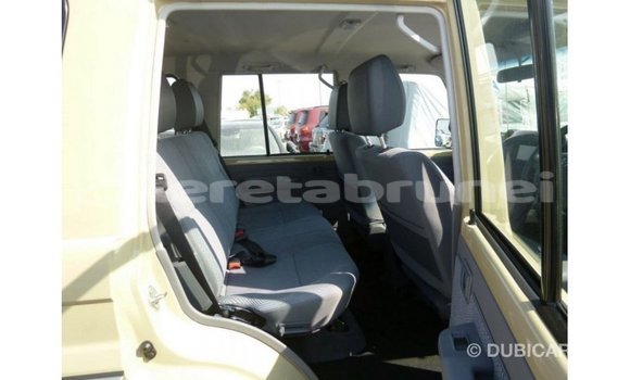 Buy Import Toyota Land Cruiser Beige Car in Import - Dubai in Belait Buy Import Toyota Land Cruiser Beige Car in Import - Dubai in Belait