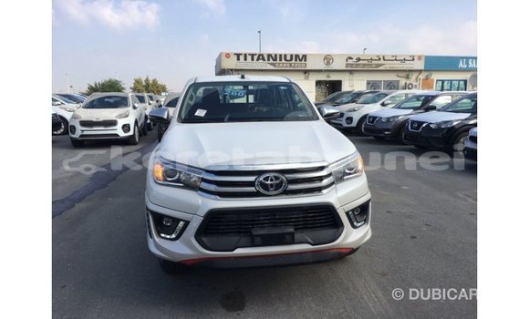 Buy Import Toyota Hilux White Car in Import - Dubai in Belait Buy Import Toyota Hilux White Car in Import - Dubai in Belait