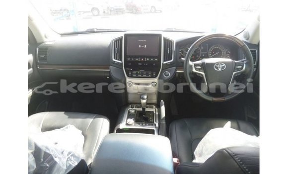 Buy Import Toyota Land Cruiser White Car in Import - Dubai in Belait Buy Import Toyota Land Cruiser White Car in Import - Dubai in Belait