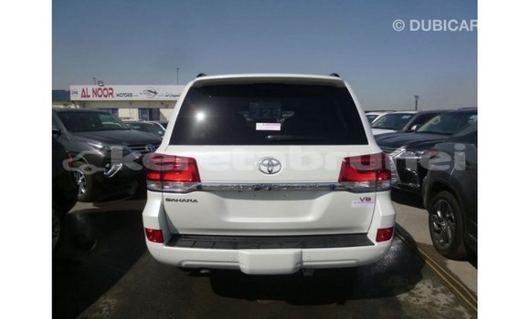 Buy Import Toyota Land Cruiser White Car in Import - Dubai in Belait Buy Import Toyota Land Cruiser White Car in Import - Dubai in Belait