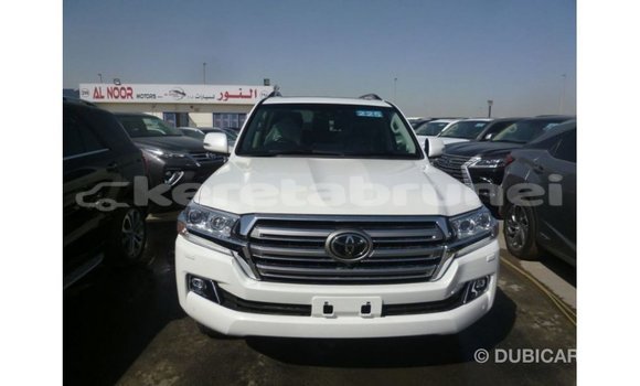 Buy Import Toyota Land Cruiser White Car in Import - Dubai in Belait Buy Import Toyota Land Cruiser White Car in Import - Dubai in Belait