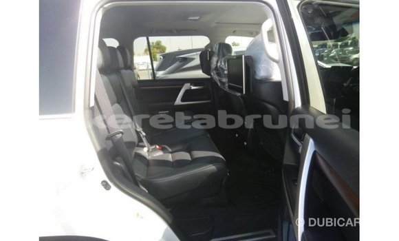 Buy Import Toyota Land Cruiser White Car in Import - Dubai in Belait Buy Import Toyota Land Cruiser White Car in Import - Dubai in Belait