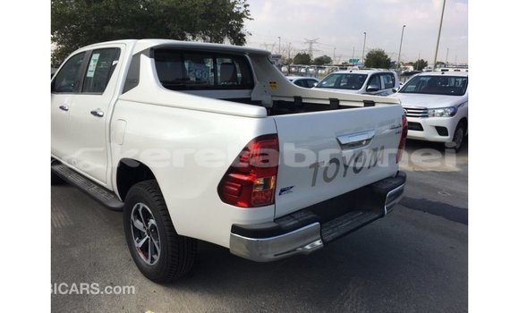 Buy Import Toyota Hilux White Car in Import - Dubai in Belait Buy Import Toyota Hilux White Car in Import - Dubai in Belait