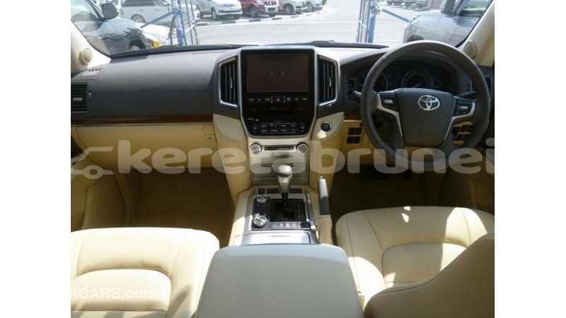 Big with watermark toyota land cruiser belait import dubai 3094