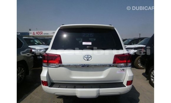 Buy Import Toyota Land Cruiser White Car in Import - Dubai in Belait Buy Import Toyota Land Cruiser White Car in Import - Dubai in Belait