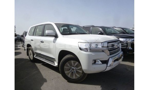 Buy Import Toyota Land Cruiser White Car in Import - Dubai in Belait Buy Import Toyota Land Cruiser White Car in Import - Dubai in Belait