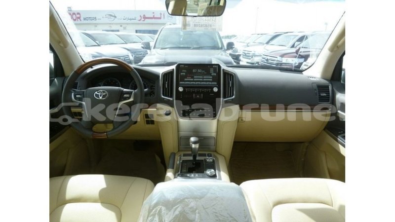 Big with watermark toyota land cruiser belait import dubai 3095