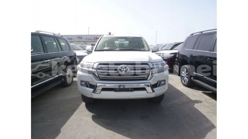 Big with watermark toyota land cruiser belait import dubai 3095
