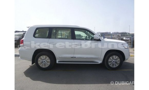 Buy Import Toyota Land Cruiser White Car in Import - Dubai in Belait Buy Import Toyota Land Cruiser White Car in Import - Dubai in Belait