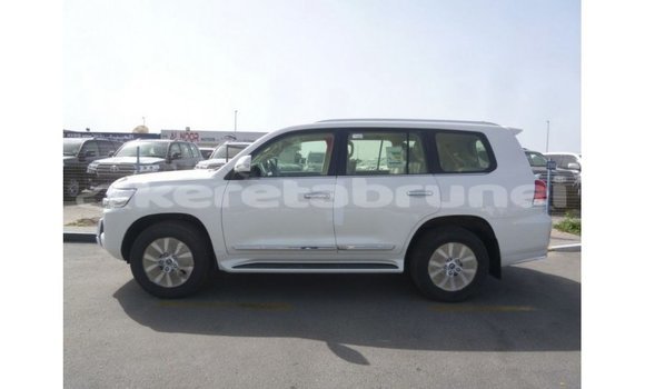 Buy Import Toyota Land Cruiser White Car in Import - Dubai in Belait Buy Import Toyota Land Cruiser White Car in Import - Dubai in Belait