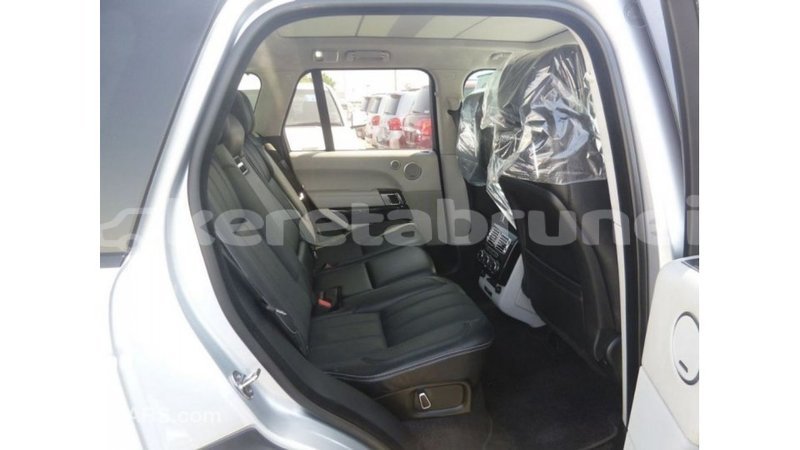 Big with watermark land rover range rover belait import dubai 3097