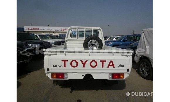 Buy Import Toyota Land Cruiser White Car in Import - Dubai in Belait Buy Import Toyota Land Cruiser White Car in Import - Dubai in Belait