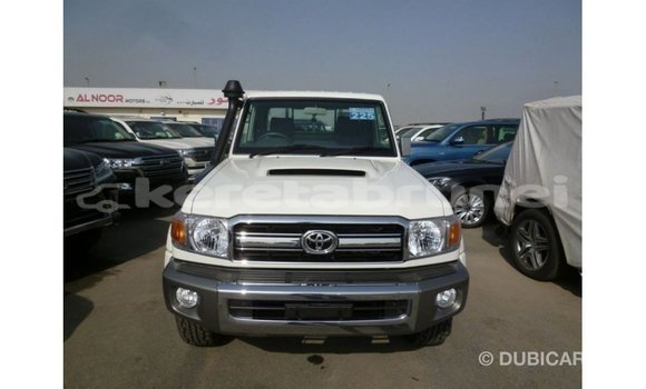 Buy Import Toyota Land Cruiser White Car in Import - Dubai in Belait Buy Import Toyota Land Cruiser White Car in Import - Dubai in Belait