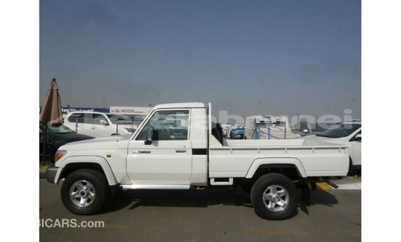 Buy Import Toyota Land Cruiser White Car in Import - Dubai in Belait Buy Import Toyota Land Cruiser White Car in Import - Dubai in Belait