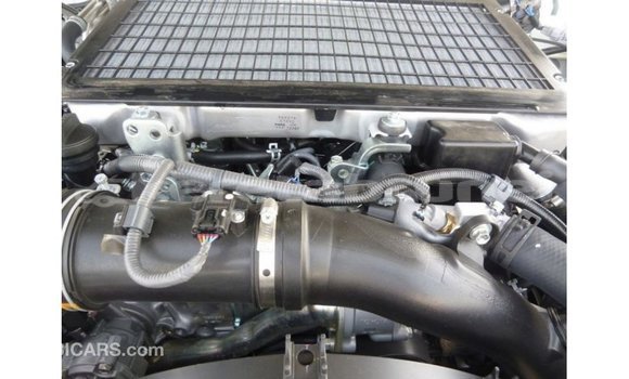 Buy Import Toyota Land Cruiser White Car in Import - Dubai in Belait Buy Import Toyota Land Cruiser White Car in Import - Dubai in Belait