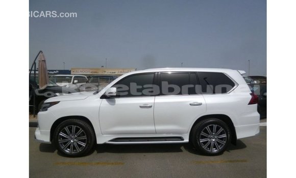 Buy Import Lexus LX White Car in Import - Dubai in Belait Buy Import Lexus LX White Car in Import - Dubai in Belait