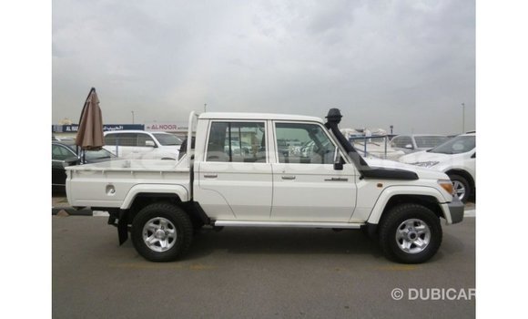 Buy Import Toyota Land Cruiser White Car in Import - Dubai in Belait Buy Import Toyota Land Cruiser White Car in Import - Dubai in Belait