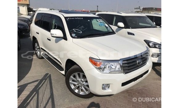 Buy Import Toyota Land Cruiser White Car in Import - Dubai in Belait Buy Import Toyota Land Cruiser White Car in Import - Dubai in Belait