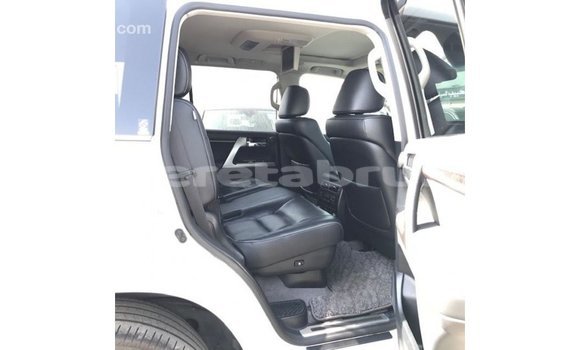 Buy Import Toyota Land Cruiser White Car in Import - Dubai in Belait Buy Import Toyota Land Cruiser White Car in Import - Dubai in Belait
