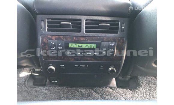 Buy Import Toyota Land Cruiser White Car in Import - Dubai in Belait Buy Import Toyota Land Cruiser White Car in Import - Dubai in Belait