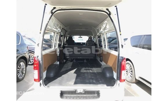 Buy Import Toyota Hiace White Car in Import - Dubai in Belait Buy Import Toyota Hiace White Car in Import - Dubai in Belait