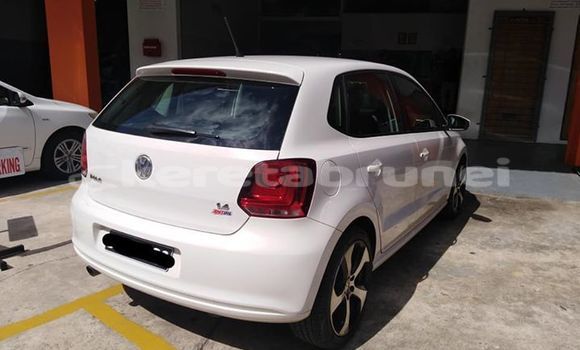 Buy Used Volkswagen Polo White Car in Bandar Seri Begawan in Brunei-Muara
