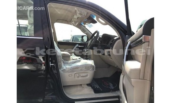Buy Import Toyota Land Cruiser Black Car in Import - Dubai in Belait Buy Import Toyota Land Cruiser Black Car in Import - Dubai in Belait