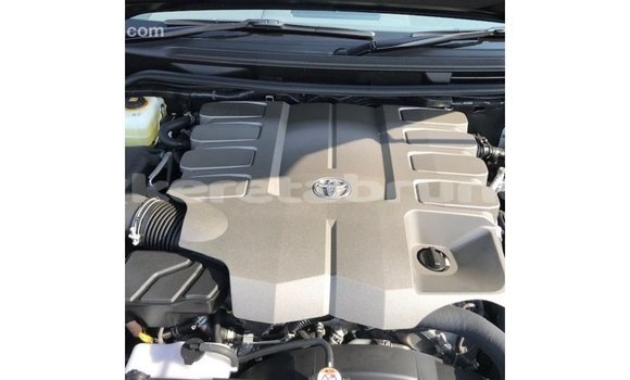 Buy Import Toyota Land Cruiser Black Car in Import - Dubai in Belait Buy Import Toyota Land Cruiser Black Car in Import - Dubai in Belait