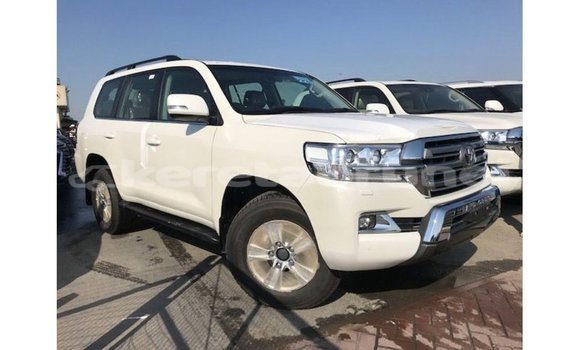 Buy Import Toyota Land Cruiser White Car in Import - Dubai in Belait Buy Import Toyota Land Cruiser White Car in Import - Dubai in Belait