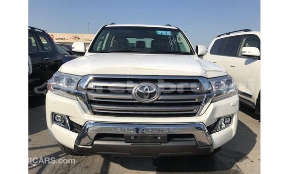 Buy Import Toyota Land Cruiser White Car in Import - Dubai in Belait Buy Import Toyota Land Cruiser White Car in Import - Dubai in Belait