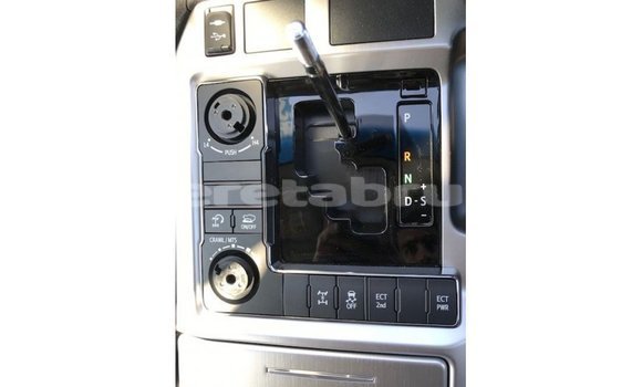 Buy Import Toyota Land Cruiser White Car in Import - Dubai in Belait Buy Import Toyota Land Cruiser White Car in Import - Dubai in Belait