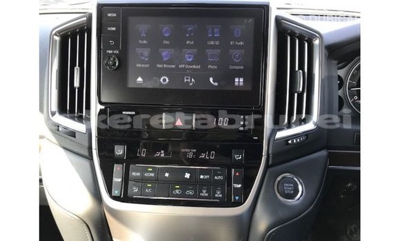 Buy Import Toyota Land Cruiser White Car in Import - Dubai in Belait Buy Import Toyota Land Cruiser White Car in Import - Dubai in Belait